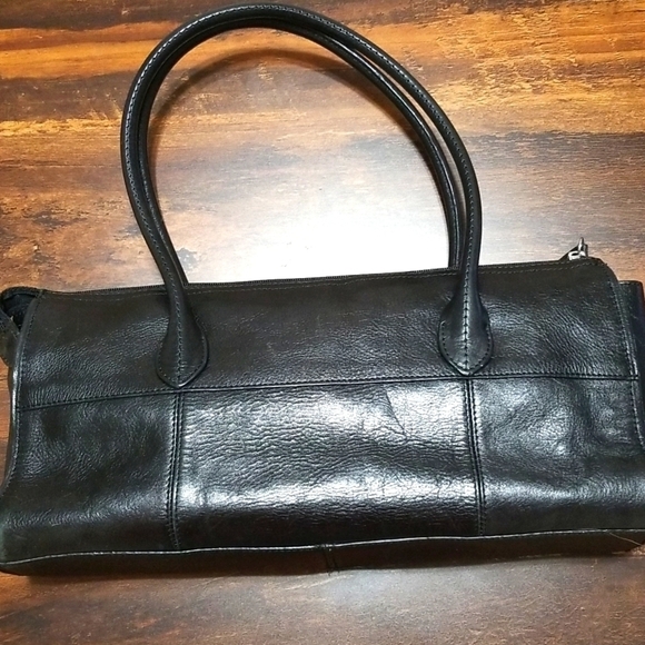 Pelle studio leather bag, Medium, zipper on top ,front pocket magnetic button. - Picture 3 of 11